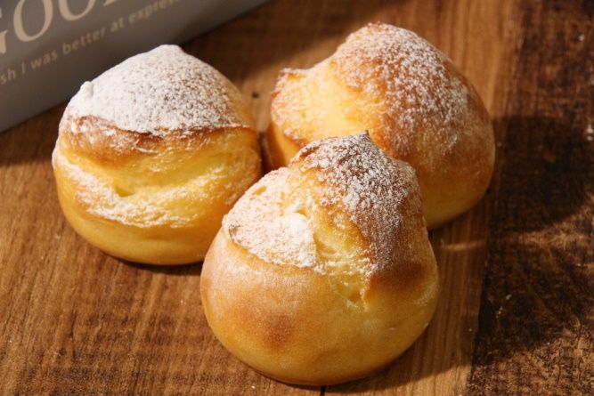 プラボカスター/MBがフィリングのシュークリーム